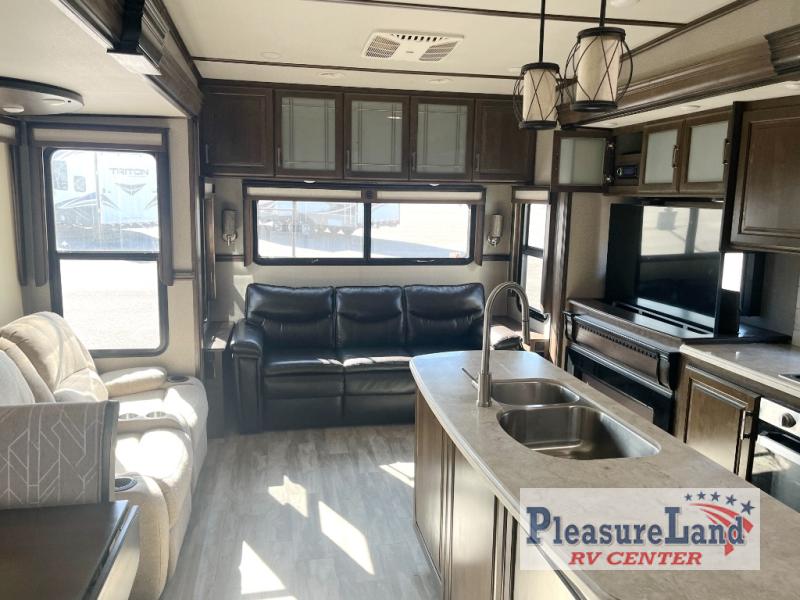 RV listing image