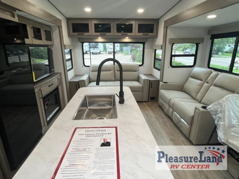 RV listing image