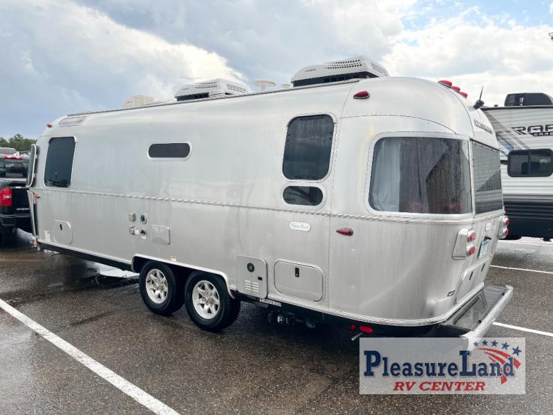 RV listing image