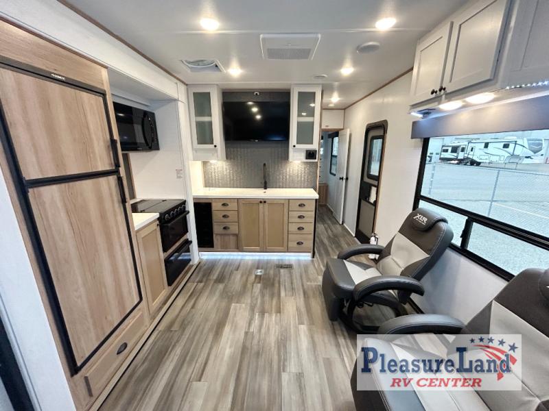 RV listing image