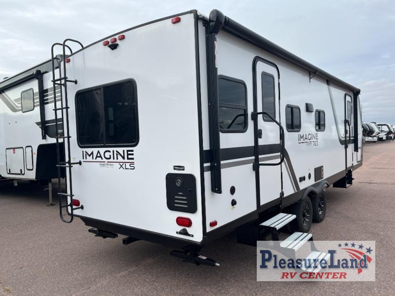RV listing image