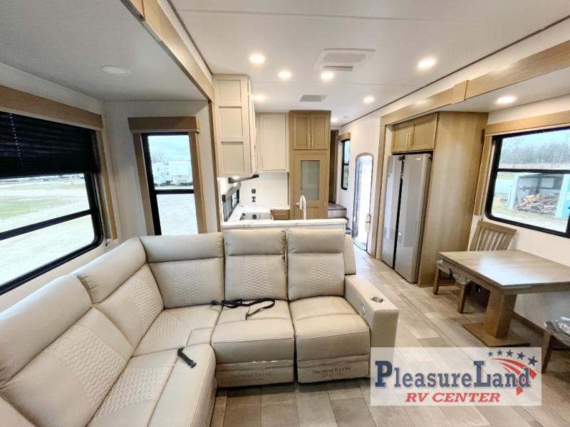 RV listing image