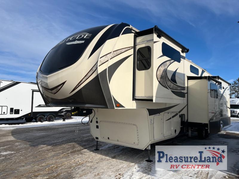 RV listing image