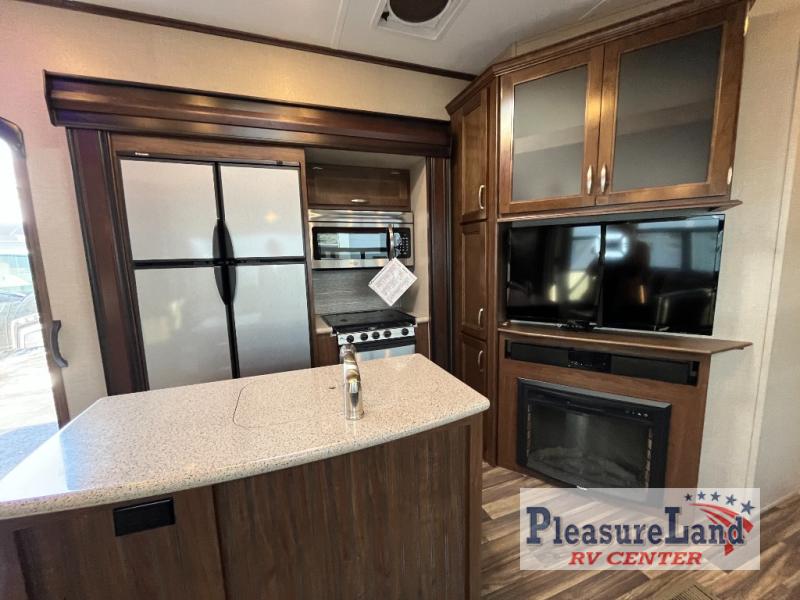 RV listing image