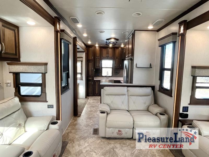 RV listing image
