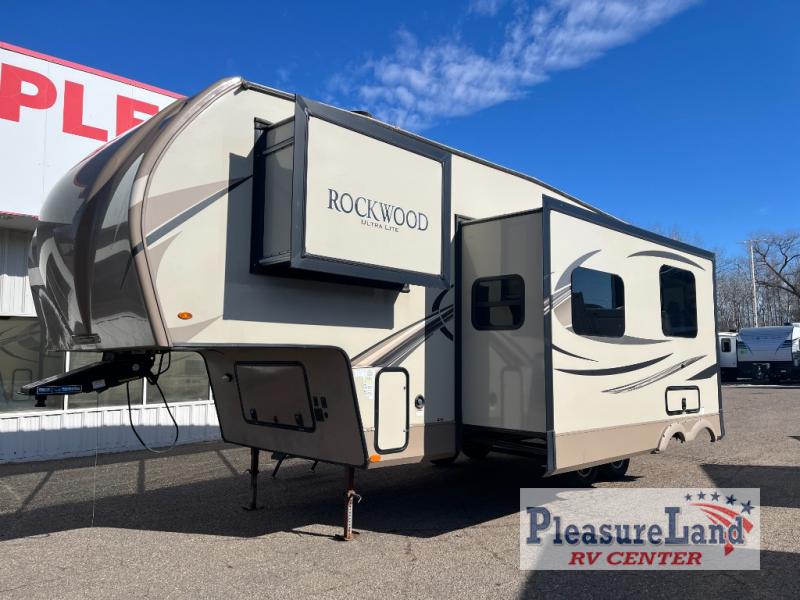 RV listing image