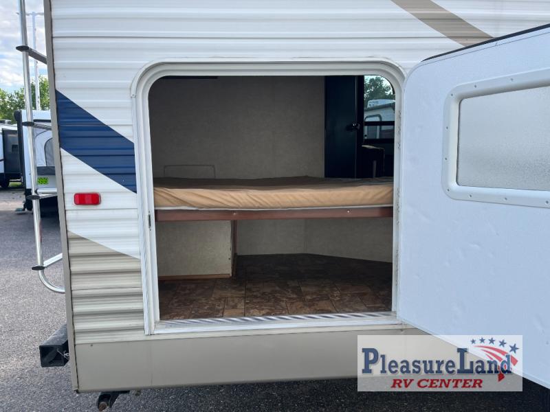 Used 2012 CrossRoads RV Zinger ZT26BH Travel Trailer at