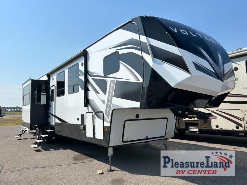 Used 2021 Dutchmen RV Voltage Triton 4271 Toy Hauler Fifth Wheel at ...