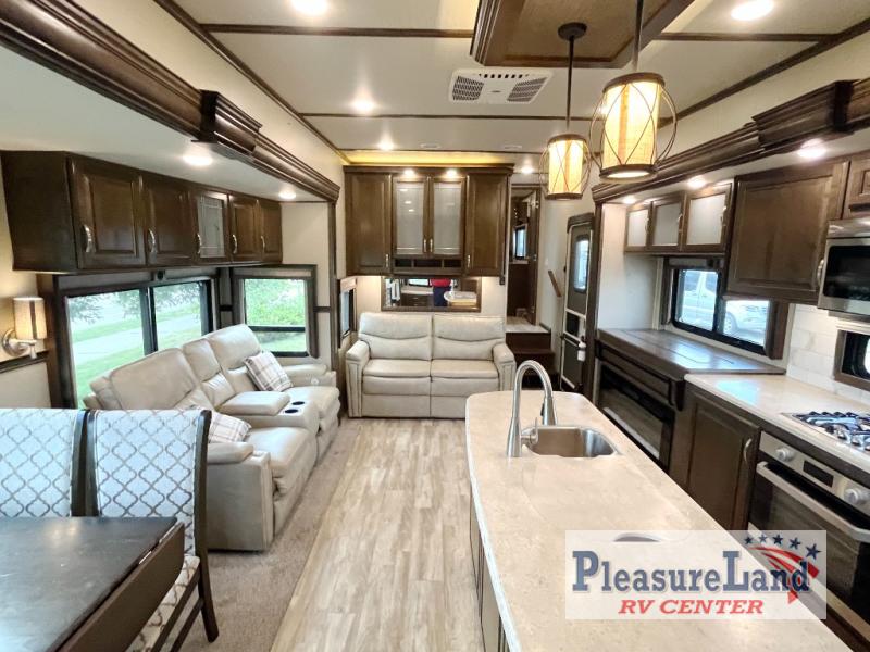 RV listing image