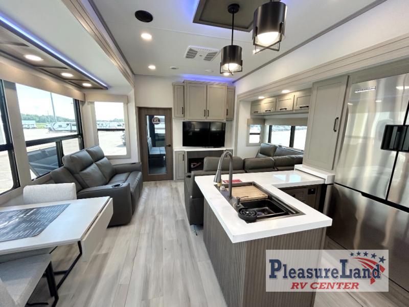 RV listing image