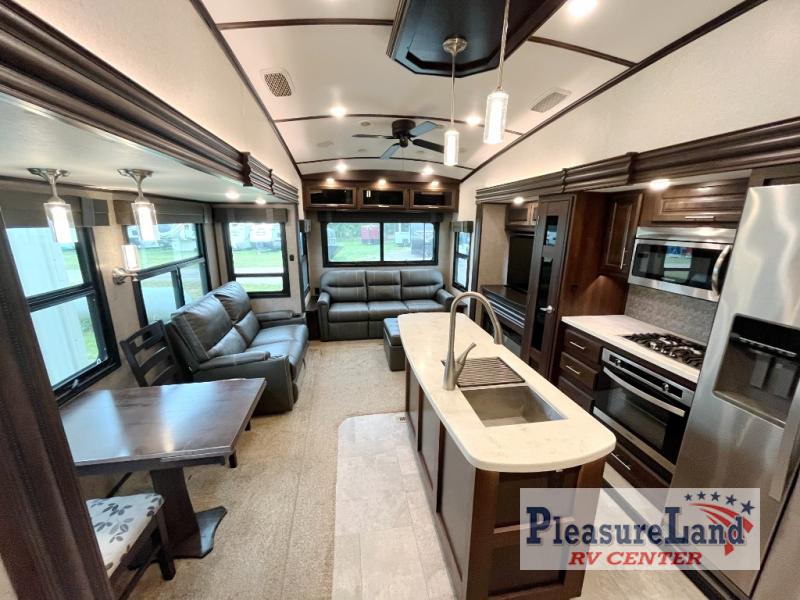 RV listing image