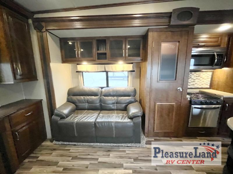 RV listing image