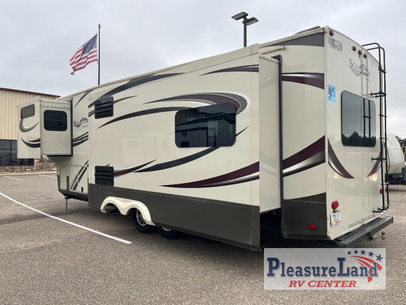 RV listing image