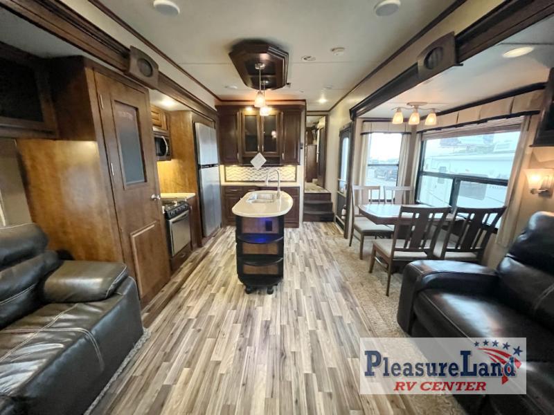 RV listing image