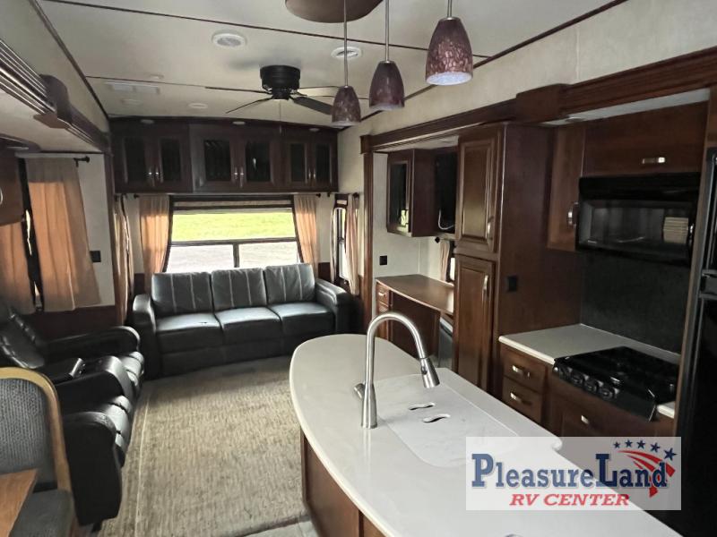 RV listing image