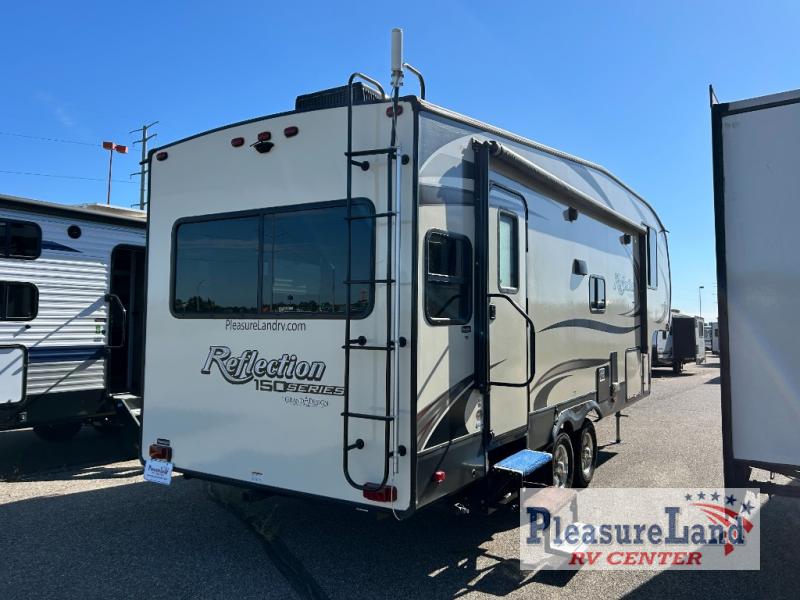 RV listing image