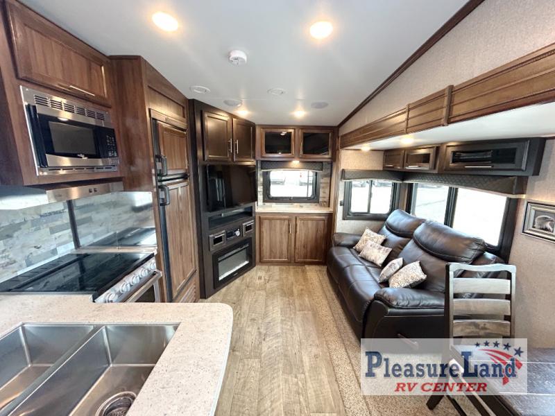 RV listing image
