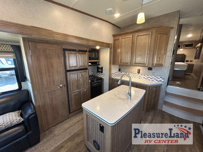 RV listing image
