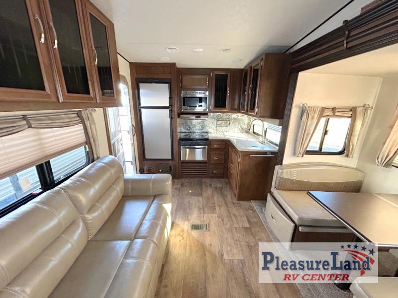 RV listing image