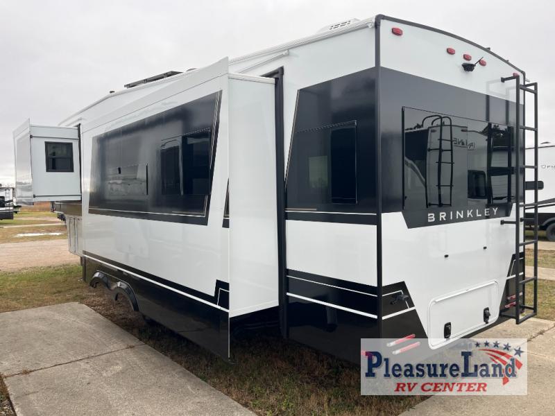 RV listing image