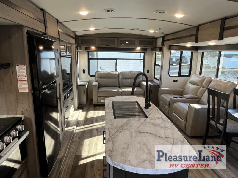 RV listing image