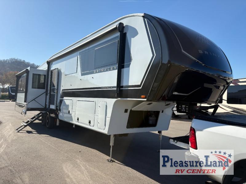 RV listing image