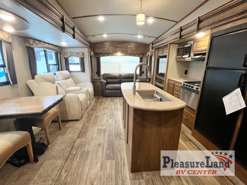 RV listing image