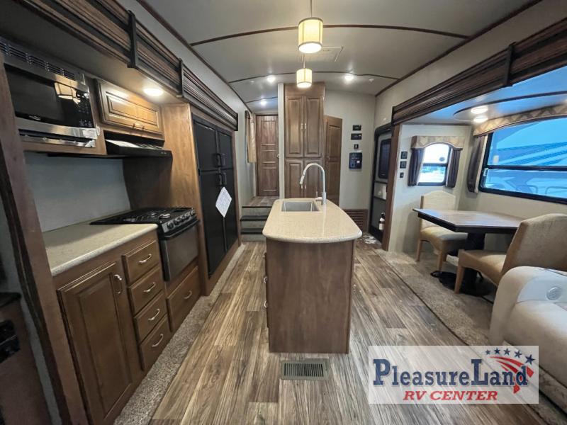 RV listing image
