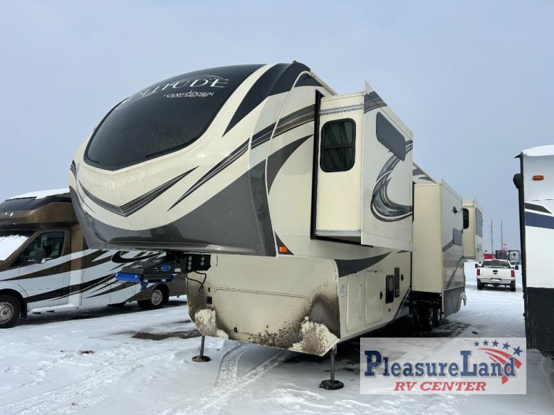 RV listing image
