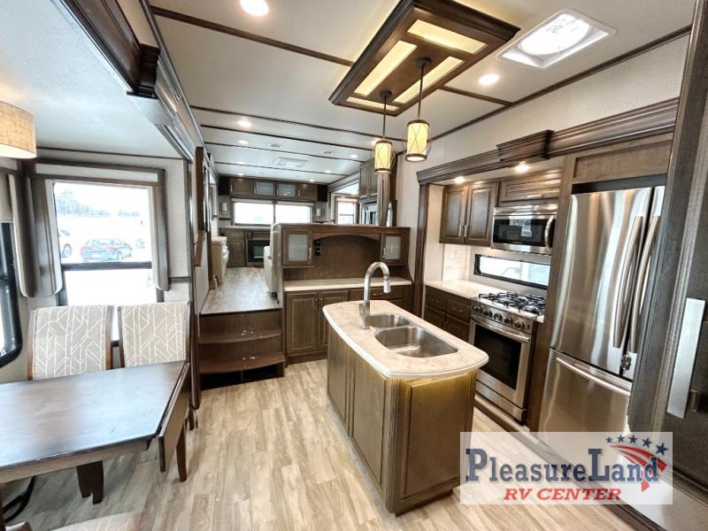 RV listing image