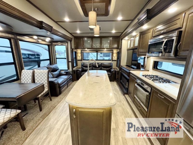 RV listing image