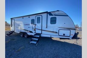New 2024 CrossRoads RV Sunset Trail SS272BH Photo