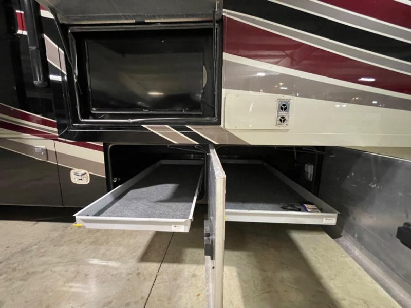 Used 2014 Tiffin Motorhomes Phaeton 40 QBH Motor Home Class A - Diesel ...