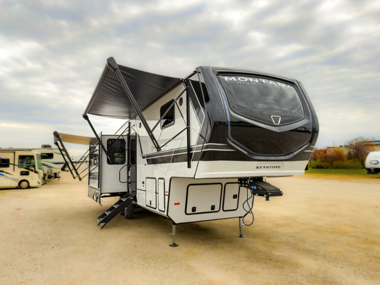 Keystone Montana High Country 295RL featured at the Lansing RV and Boat Show