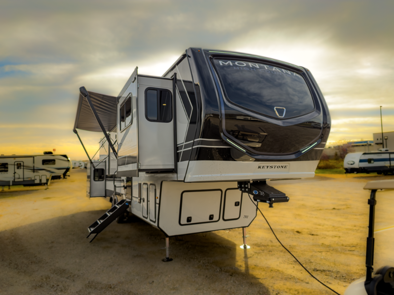 Keystone Montana High Country 377FL featured at the Lansing RV and Boat Show