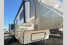 New 2024 Alliance RV Avenue 37MBR Photo