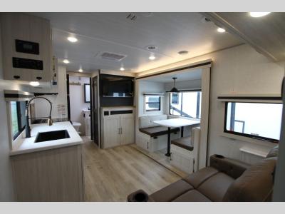 Forest River Inc - Surveyor Legend 252 RBLE - Primo RV Centre - Ottawa's #1 RV Dealer