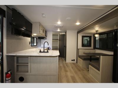 Coachmen RV - Northern Spirit DLX - 5250 BHS - Primo RV Centre Ottawa's #1 RV Dealer