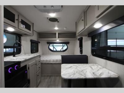 Coachmen RV - Remote 15 R - Wilderness Package - Primo RV Centre - Ottawa's #1 RV Dealer