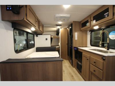 Coachmen RV - Apex Nano 186 BH - Stargazer - Off Grid - Murphy Bed - Primo RV Centre - Ottawa's #1 RV Dealer