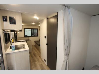 Coachmen RV - Northern Spirit DLX 5210 CK - Primo RV Centre - Ottawa's #1 RV Dealer
