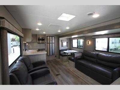 Coachmen RV - Coachmen Catalina Legacy 303 RKDS - Primo RV Centre - Ottawa's #1 RV Dealer - Freedom Awaits