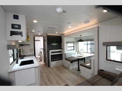 Forest River Inc - Surveyor Legend 252 RBLE - Primo RV Centre - Ottawa's #1 RV Dealer