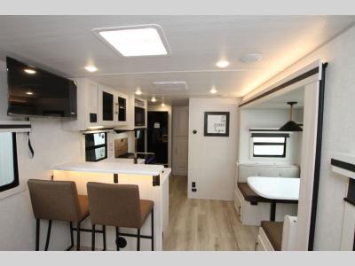 Forest River Inc - Surveyor Legend 202 RBLE - Primo RV Centre - Ottawa's #1 RV Dealer