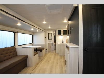 Forest River Inc. Surveyor Legend X - 29 CAMP - Primo RV Centre - Ottawa's #1 RV Dealer