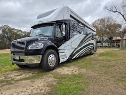 Used 2022 Newmar Super Star 4061 Photo