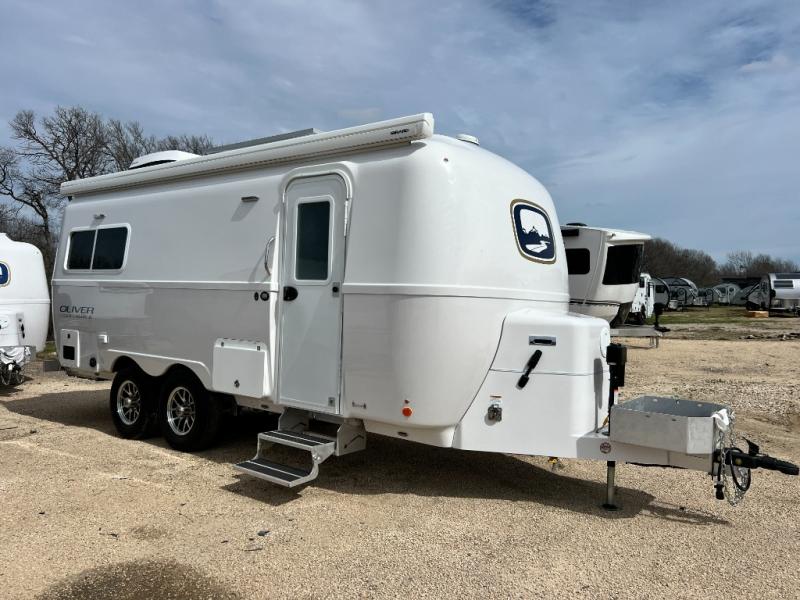 New 2024 Oliver Travel Trailers Legacy Elite ll Twin Bed Photo