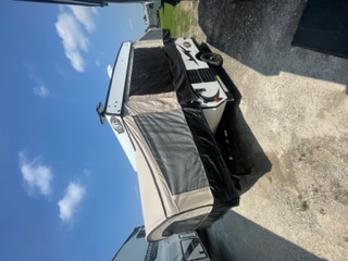 Deluxe Pop-Up Camper