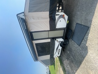 Deluxe Pop-Up Camper