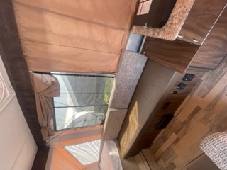 Deluxe Pop-Up Camper